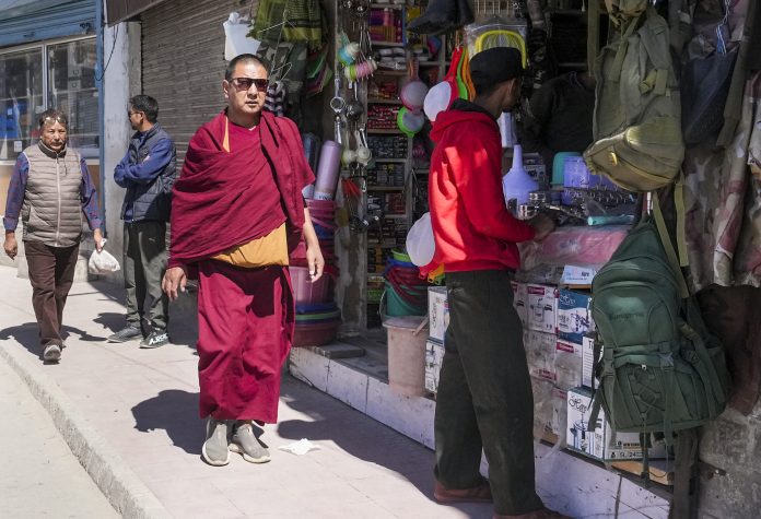 4-hour relaxation in curfew in Leh