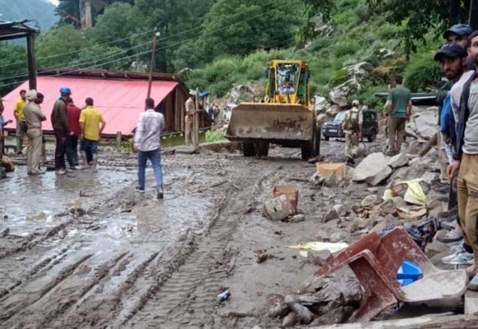 BRO restoring Kishtwar-Gulabgarh-Paddar road. -Excelsior/Tilak Raj