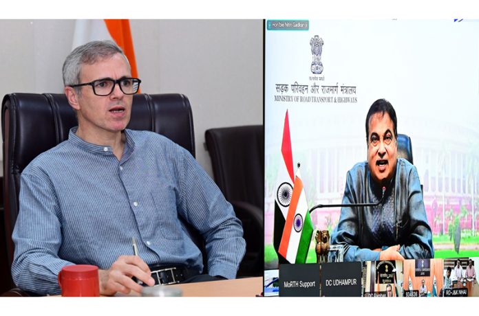 Union Minister Nitin Gadkari and CM Omar Abdullah during the meeting. Union Minister Nitin Gadkari and CM Omar Abdullah during the meeting.