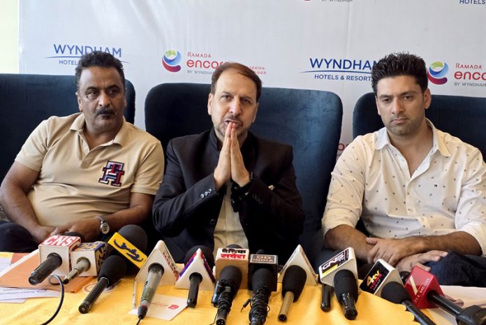 Representatives of CCIK and J&K Hoteliers Club during a press conference in Srinagar on Saturday. -Excelsior/Shakeel Representatives of CCIK and J&K Hoteliers Club during a press conference in Srinagar on Saturday. -Excelsior/Shakeel