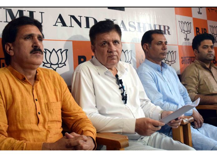 BJP Chief Spokesperson Sunil Sethi alongwith other party leaders during a press conference in Srinagar on Monday. -Excelsior/Shakeel BJP Chief Spokesperson Sunil Sethi alongwith other party leaders during a press conference in Srinagar on Monday. -Excelsior/Shakeel