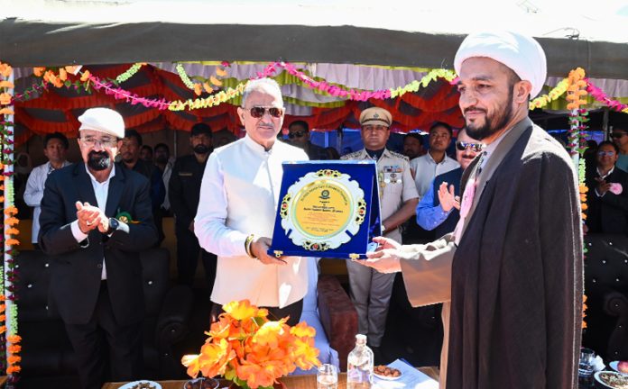 LG Ladakh, Kavinder Gupta, being greeted by dignitaries from Al Reza Health Care and Yatharth Hospital.