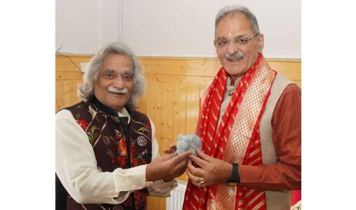 LG Kavinder Gupta during his meeting with Dr Rajni Kant, a GI Tagging expert in Leh.