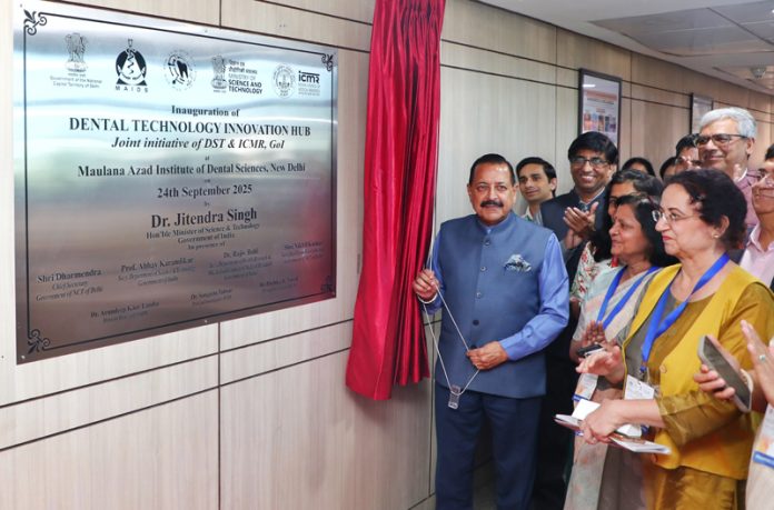 Union Minister  Dr. Jitendra Singh  inaugurating  “Dental Technology Innovation Hub” at the Maulana Azad Institute of Dental Sciences, Maulana Azad Medical College  New Delhi on Wednesday.  