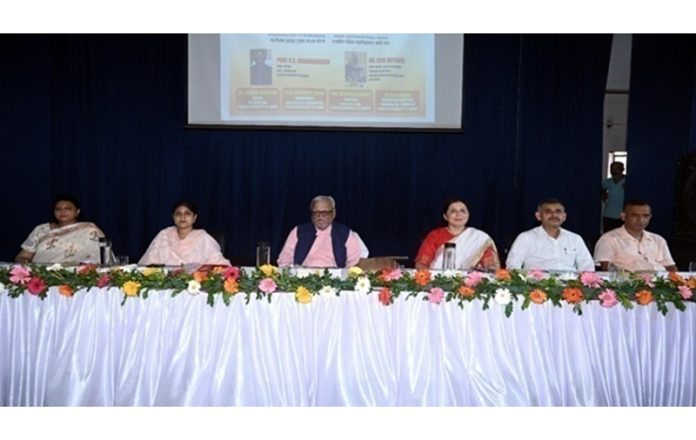 Dr Atul Kothari and others on dais during workshop at Cluster University of Jammu.