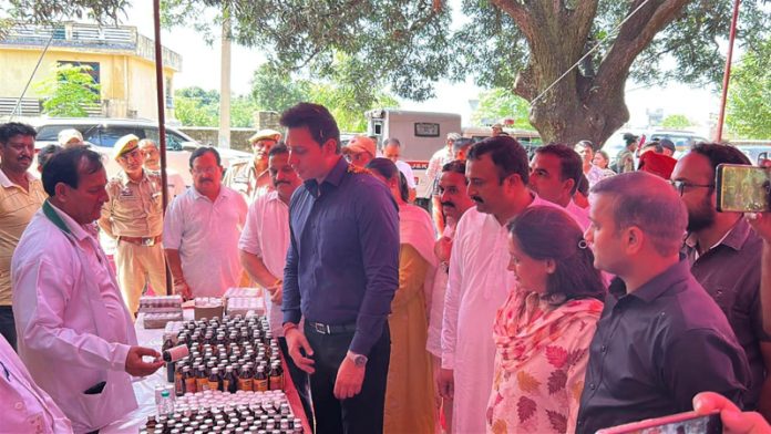 Deputy Commissioner Jammu, Dr. Rakesh Minhas inspecting medical camp in Bhalwal. Deputy Commissioner Jammu, Dr. Rakesh Minhas inspecting medical camp in Bhalwal.