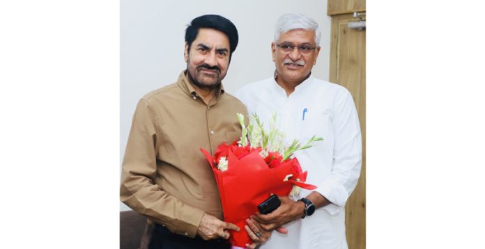 Padma Shri Balwant Thakur meeting Union Minister Gajendra Singh Shekhawat in New Delhi on Tuesday.