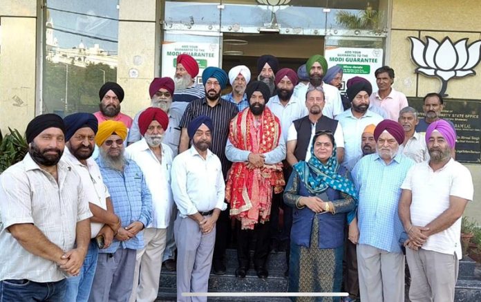 Leaders of BJP Minority Morcha at a function at Jammu on Friday. Leaders of BJP Minority Morcha at a function at Jammu on Friday.