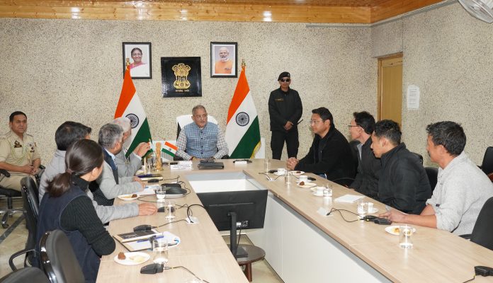 LG Kavinder Calls For Expedited Smart PDS Card Distribution Across Ladakh LG Kavinder Calls For Expedited Smart PDS Card Distribution Across Ladakh
