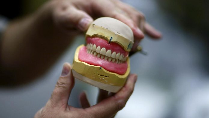 Study in over 100 oral cancer patients finds low awareness of early symptoms, free screenings