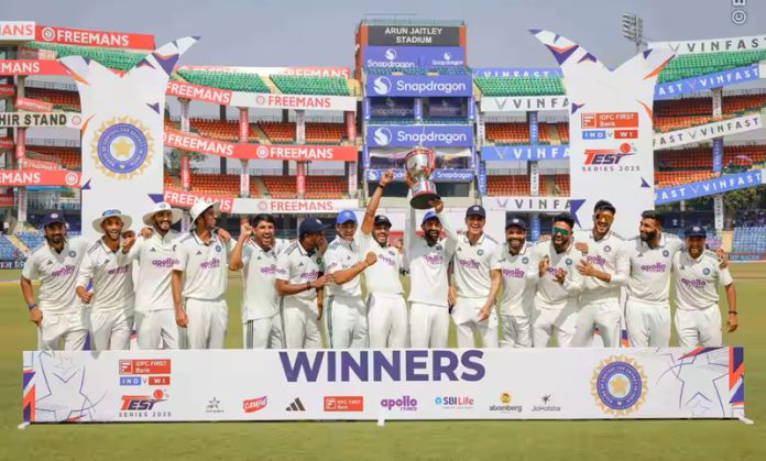 Indian team holding trophy after defeating West Indies in second & final Test match at New Delhi. Indian team holding trophy after defeating West Indies in second & final Test match at New Delhi.