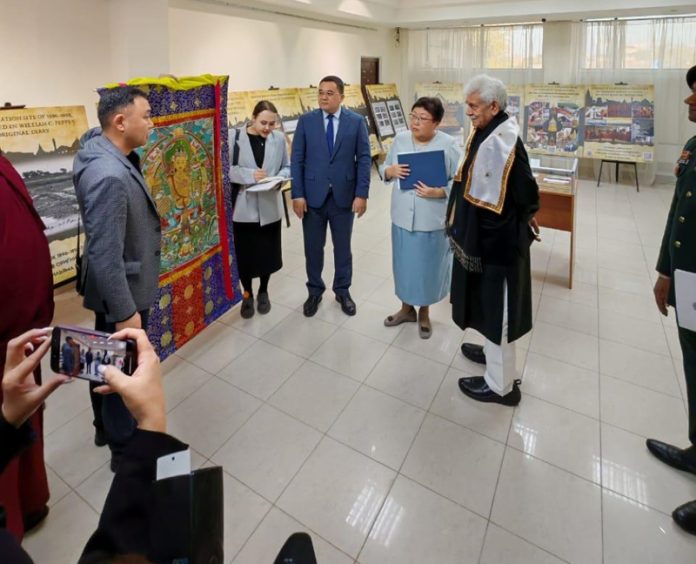 LG during visit to National Library at Elista in Russia.