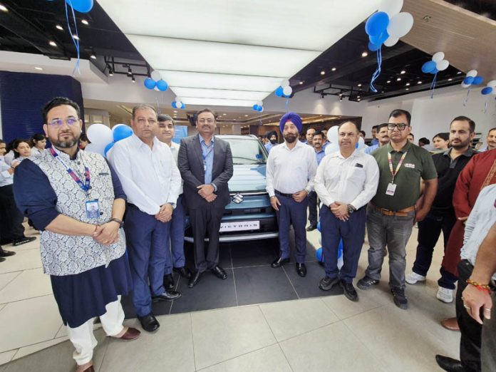 Jayant Mani, DGM, SBI Jammu Zone along with others launching new VICTORIS in Jammu.
