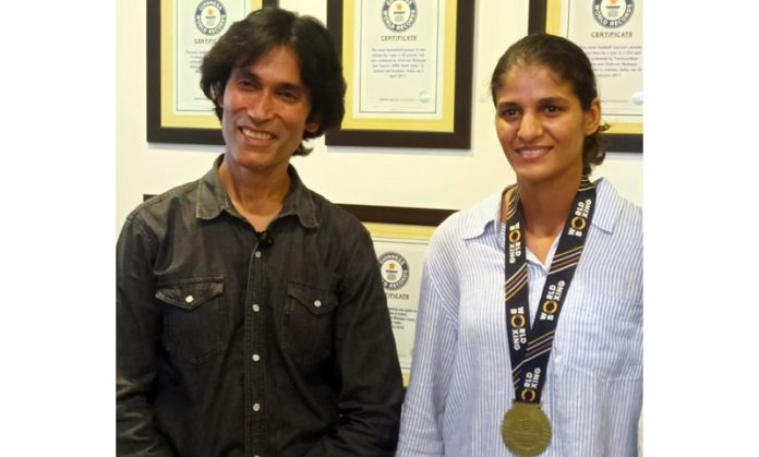 Jaismine Lamboria posing with her mentor and mental trainer Vickrant Mahajan.