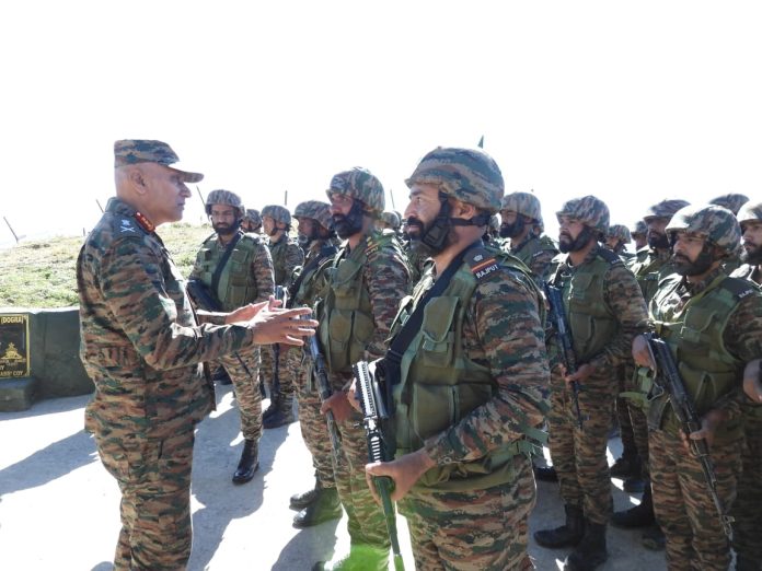Army Commander Reviews Operational Preparedness In J&K’s Rajouri