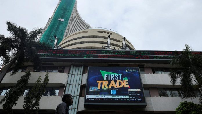 Stock markets rebound on foreign fund  inflows, buying in Reliance, IT counters