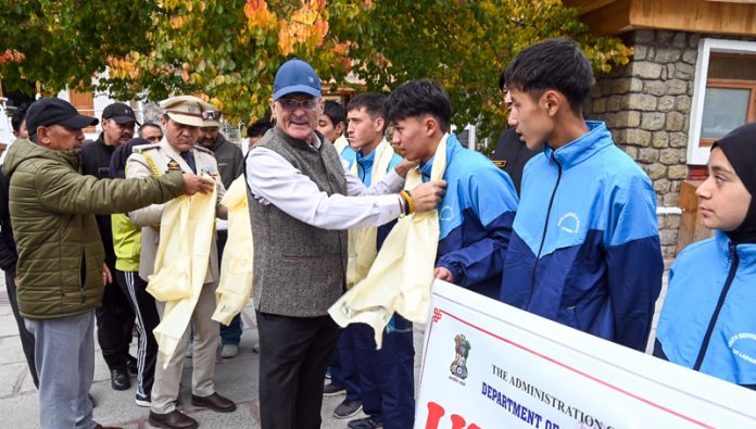 LG Ladakh Kavinder Gupta posing with U-17 Boxing Team before flagging them off for National School Games. LG Ladakh Kavinder Gupta posing with U-17 Boxing Team before flagging them off for National School Games.