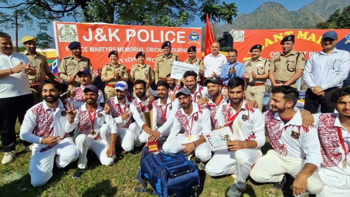 Triumphant BJCC team posing with dignitaries after the grand finale at Reasi.
