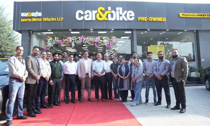 Swatantar Aggarwal posing along with others on the opening of “car & bike Pre-Owned” showroom in Jammu. Swatantar Aggarwal posing along with others on the opening of “car & bike Pre-Owned” showroom in Jammu.
