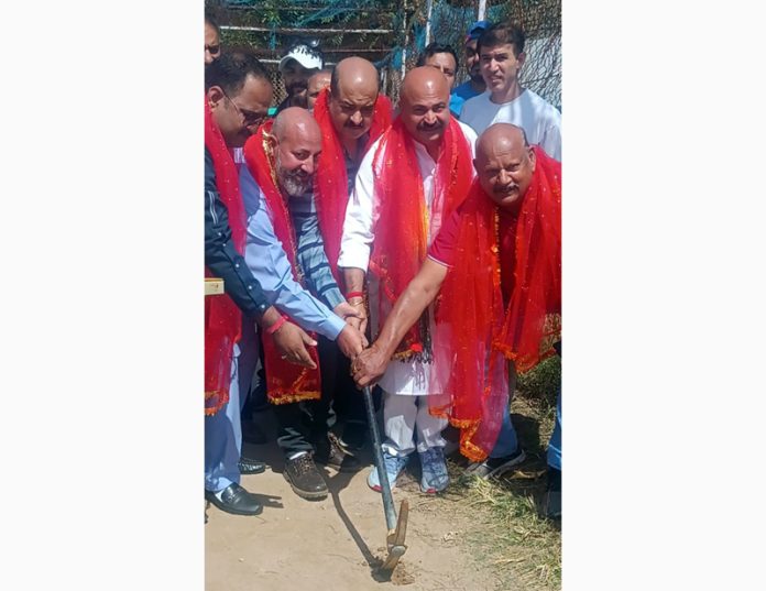 MLA Yudhvir Sethi inaugurating development work at Parade Ground.