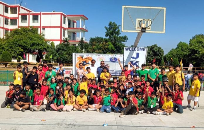 Skaters posing along with dignitaries during prize distribution ceremony.