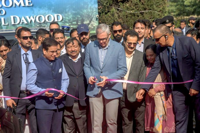 Chief Minister Omar Abdullah inaugurating Chrysanthemum Theme Garden in Srinagar on Saturday. -Excelsior/Shakeel Chief Minister Omar Abdullah inaugurating Chrysanthemum Theme Garden in Srinagar on Saturday. -Excelsior/Shakeel