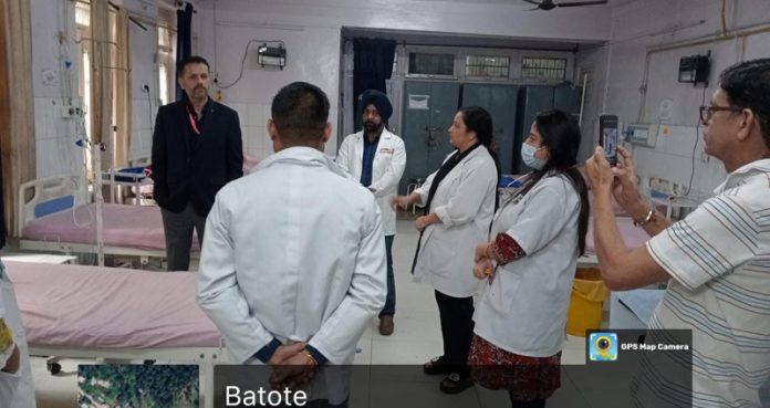 DHS Jammu Dr Abdul Hamid Zargar interacting with paramedical staff at CHC Batote in Ramban district.