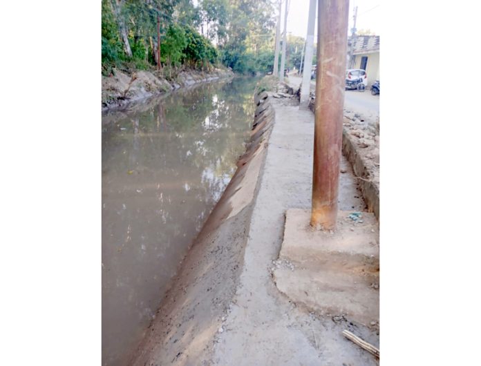 Completely restored D-9 of main Ranbir Canal. Completely restored D-9 of main Ranbir Canal.