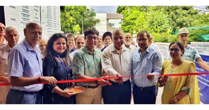 Kuldeep Khoda and Ashok Bhan inaugurating health camp at Narayana OPD at Gandhinagar. Kuldeep Khoda and Ashok Bhan inaugurating health camp at Narayana OPD at Gandhinagar.