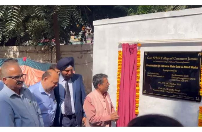 Shantmanu, Financial Commissioner inaugurating new gate of SPMR College in Jammu.