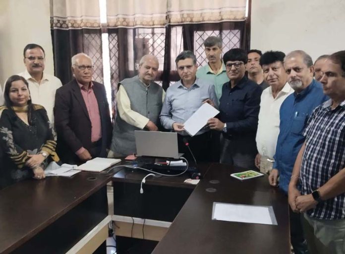 KP delegation during a meeting with RRC at Jammu on Saturday.