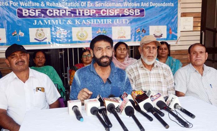 Ex-CAPF Welfare Association General Secretary DK Chauhan addressing media persons in Jammu on Tuesday. Ex-CAPF Welfare Association General Secretary DK Chauhan addressing media persons in Jammu on Tuesday.