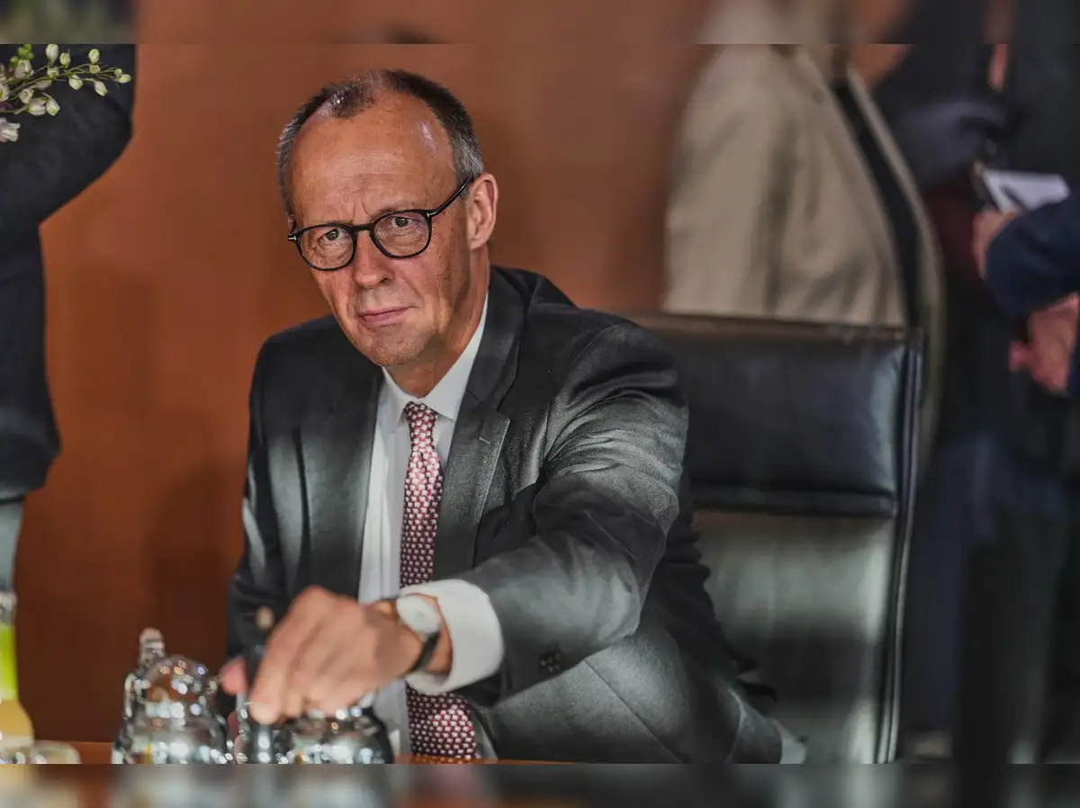 German Government says it’s lifting restrictions  on exports of military equipment to Israel