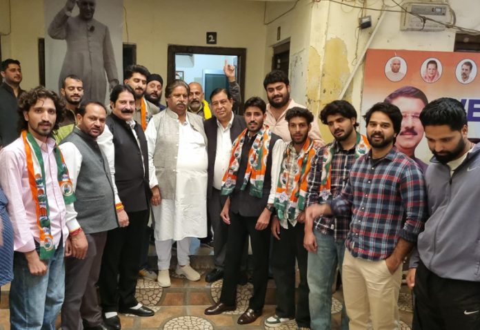 Senior Cong leaders welcoming new entrants into PYC fold in Jammu on Saturday. Senior Cong leaders welcoming new entrants into PYC fold in Jammu on Saturday.