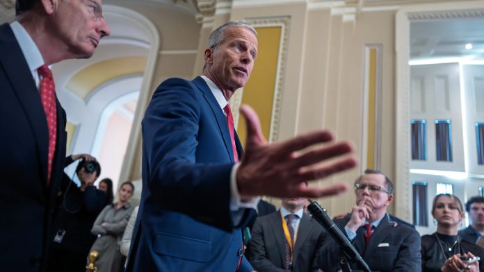 Government shutdown becomes longest  on record as fallout spreads nationwide