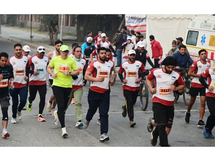 CM Omar Abdullah participating in marathon at Srinagar on Sunday. CM Omar Abdullah participating in marathon at Srinagar on Sunday.