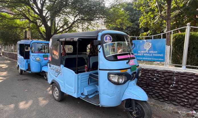 E-autos waiting for passengers near Railway Station Jammu. —Excelsior/Rakesh