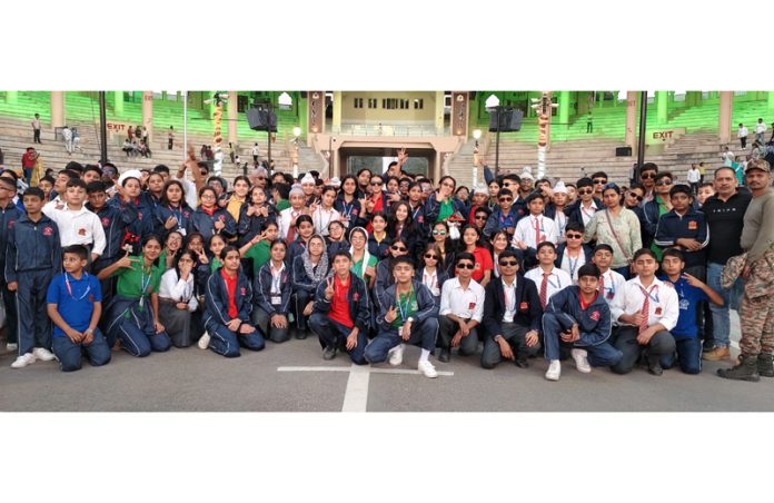 Students posing for a group photograph at Wagah Border. Students posing for a group photograph at Wagah Border.