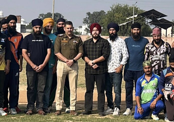 Dignitaries posing during inaugural event. Dignitaries posing during inaugural event.