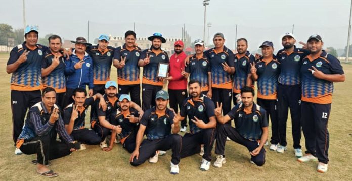 Winning team posing for group photograph. Winning team posing for group photograph.