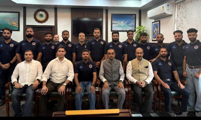 Divisional Commissioner Jammu Ramesh Kumar posing along with J&K Deaf Cricket team. Divisional Commissioner Jammu Ramesh Kumar posing along with J&K Deaf Cricket team.