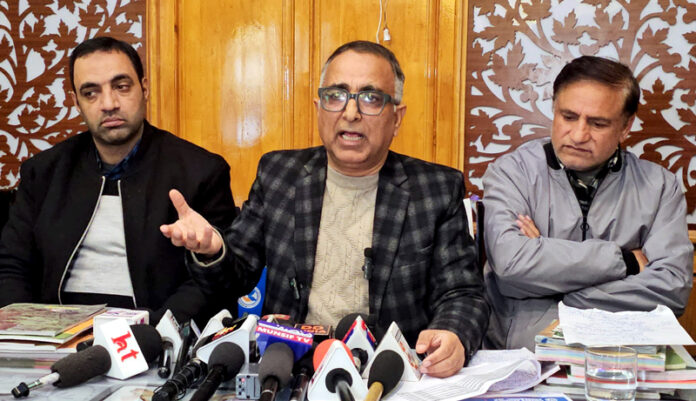 Private School Association president, Baba Nazrul Islam during a press conference in Srinagar on Wednesday. -Excelsior/Shakeel