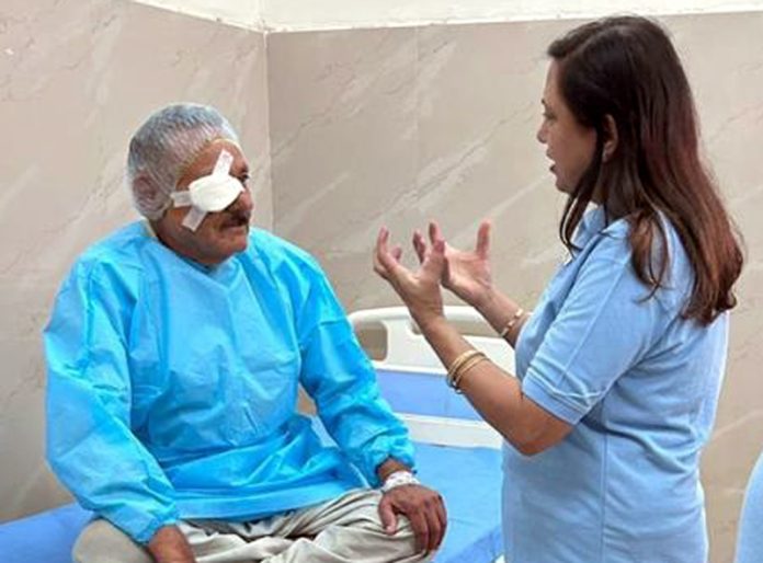 Doctor examining the patient during Mega Multispeciality camp organized in Kathua. Doctor examining the patient during Mega Multispeciality camp organized in Kathua.
