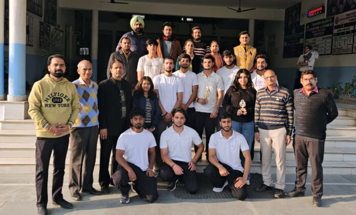 Players posing along with dignitaries.