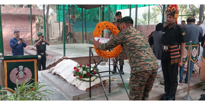 Wreaths being laid on behalf of Chief of Army Staff and others on the mortal remains of Brig (Retd) K K Lakhanpal at Noida. Wreaths being laid on behalf of Chief of Army Staff and others on the mortal remains of Brig (Retd) K K Lakhanpal at Noida.