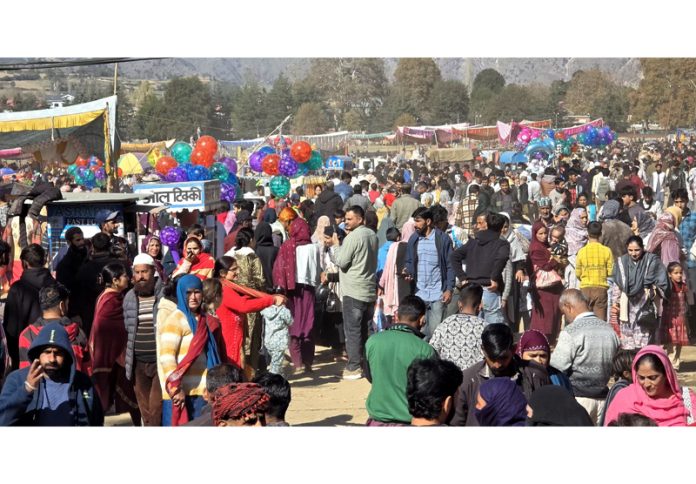 Rush of devotees during annual Urs of Hazrat Shah Asrar-ud-Din Sahib in Kishtwar on Monday. -Excelsior/Tilak Raj