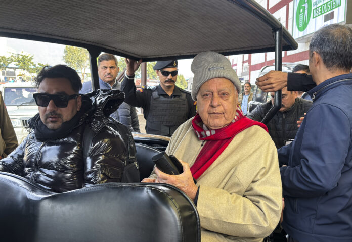 Farooq Abdullah boards Vande Bharat