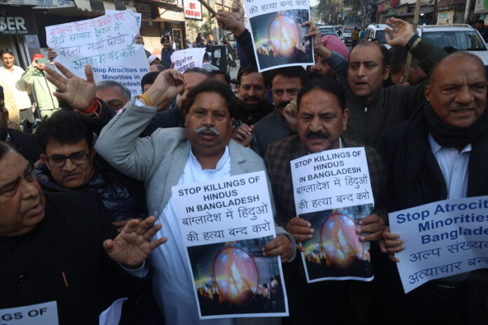 Cong leaders and workers staging protest in Jammu on Wednesday. -Excelsior/Rakesh