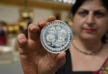 Silver rebounds Rs 1,800/kg, gold eases Rs 650/10g in Delhi