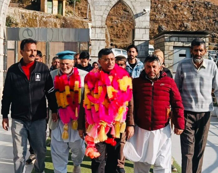 Senior BJP leader and former MLC, Vibodh Gupta during a meeting at Shahdara Sharif Rajouri on Thursday. Senior BJP leader and former MLC, Vibodh Gupta during a meeting at Shahdara Sharif Rajouri on Thursday.